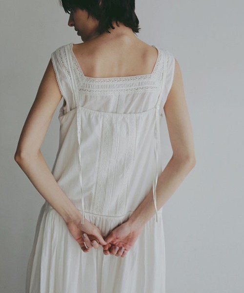 ETRE TOKYO（エトレトウキョウ）の「【先行予約限定 10％OFF】レースコットンキャミワンピース（ワンピース・レディース・ブラック/ホワイト/ブルー・S/M）」の15枚目の写真