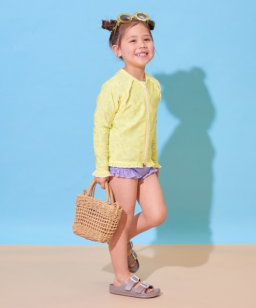 devirock（デビロック）の「UVカット ラグラン メロウフリル ガールズラッシュガード（ラッシュガード・キッズ・イエロー系/パープル系/ホワイト/サックスブルー/ライラック・160cm/150cm/140cm/130cm/120cm/110cm/100cm）」の10枚目の写真