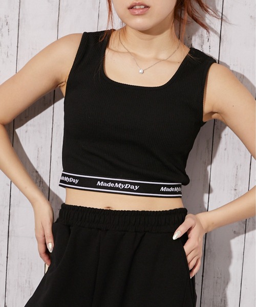 GORGE（ゴージ）の「《カップ付き　ロゴ》タンクトップ／スポーティー×Y2K／オールシーズン／全2色（タンクトップ・レディース・オフホワイト/ブラック・F）」の2枚目の写真
