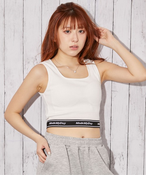 GORGE（ゴージ）の「《カップ付き　ロゴ》タンクトップ／スポーティー×Y2K／オールシーズン／全2色（タンクトップ・レディース・オフホワイト/ブラック・F）」の3枚目の写真