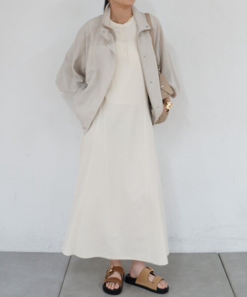 LOUNGEDRESS(ラウンジドレス)の「前後2wayヘンリーフレアカットワンピース(ワンピース・レディース・チャコールグレー/アイボリー・FREE)」の6枚目の写真