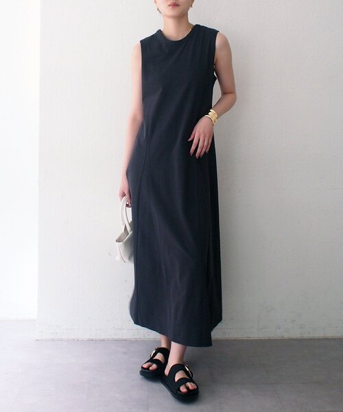 LOUNGEDRESS(ラウンジドレス)の「前後2wayヘンリーフレアカットワンピース(ワンピース・レディース・チャコールグレー/アイボリー・FREE)」の15枚目の写真