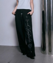 ANDGEEBEE（アンジービー）の「ラインストーンロゴスウェットパンツ（スウェットパンツ）」