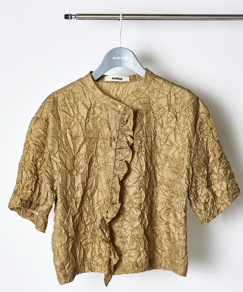 RUMCHE(ラムシェ)の「Catch Washer Cropped Tops / キャッチワッシャークロップドトップス(シャツ/ブラウス・レディース・ベージュ/グレー・FREE)」の2枚目の写真
