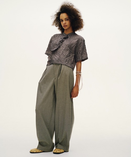RUMCHE(ラムシェ)の「Catch Washer Cropped Tops / キャッチワッシャークロップドトップス(シャツ/ブラウス・レディース・ベージュ/グレー・FREE)」の19枚目の写真