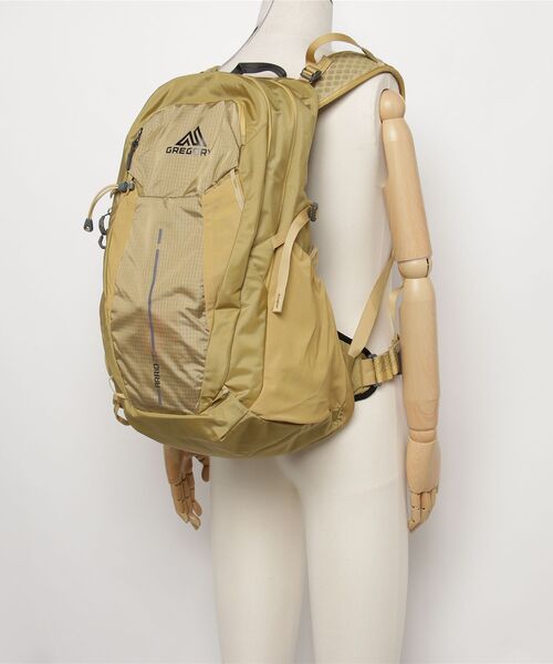 GREGORY(グレゴリー)の「アリオ28 ARRIO 28 アンバーヘイズ(バックパック/リュック・メンズ・イエロー系・ONE SIZE)」の4枚目の写真