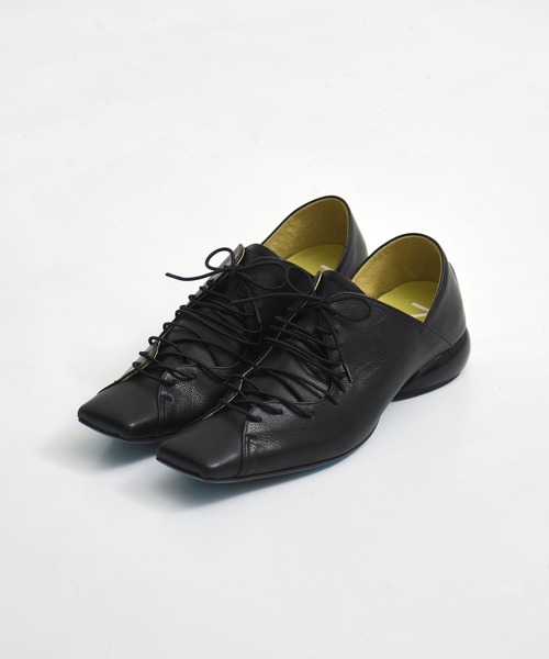 MANA(マナ)の「【MANA/マナ】lace-up square toe pumps/レースアップスクエアトゥパンプス(パンプス・レディース・ブラック/シルバー・40/39/38/37)」の3枚目の写真