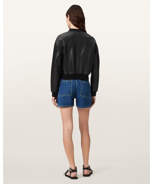 ALLSAINTS(オールセインツ)の「TAY MID RISE DENIM SHORTS | TAY ミッドライズ デニム ショーツ(デニムパンツ・レディース・ダークインディゴブルー・24/25/26/27)」の4枚目の写真
