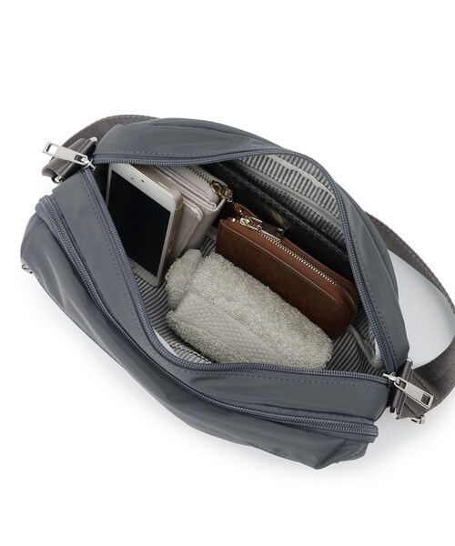 ITS'DEMO（イッツデモ）の「【8ポケット】裏地ストライプショルダー（ショルダーバッグ・レディース・ベビーピンク/ナチュラル/チャコールグレー/ブラック・00）」の20枚目の写真