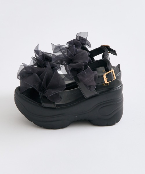 OLIVE des OLIVE（オリーブデオリーブ）の「メニーリボン厚底スポサン（サンダル・レディース・オフホワイト/ブラック・X-LARGE/SMALL/LARGE/MEDIUM）」の4枚目の写真