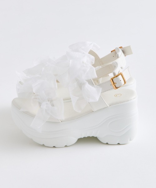 OLIVE des OLIVE（オリーブデオリーブ）の「メニーリボン厚底スポサン（サンダル・レディース・オフホワイト/ブラック・X-LARGE/SMALL/LARGE/MEDIUM）」の5枚目の写真