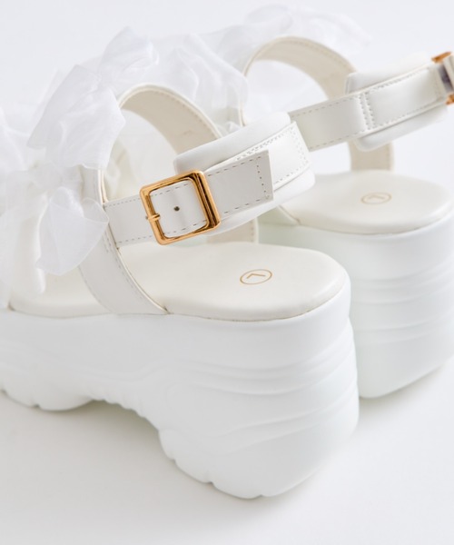 OLIVE des OLIVE（オリーブデオリーブ）の「メニーリボン厚底スポサン（サンダル・レディース・オフホワイト/ブラック・X-LARGE/SMALL/LARGE/MEDIUM）」の8枚目の写真