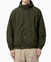 UNDEROFF（アンダーオフ）の「クロップバンディングライトウィンドブレーカーカーキ（ナイロンジャケット）」