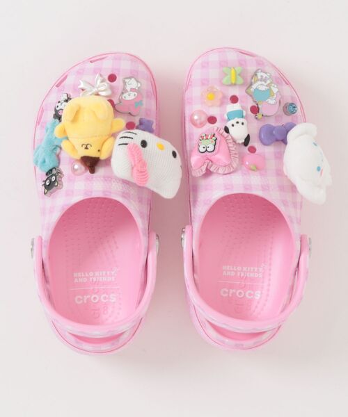 crocs(クロックス)の「クロックス ハローキティ アンド フレンズ クラシック プラットフォーム クロッグ / crocs HKF Classic Platform Clog(サンダル・レディース・マルチ・24cm/23cm/22cm/21cm/25cm)」の4枚目の写真