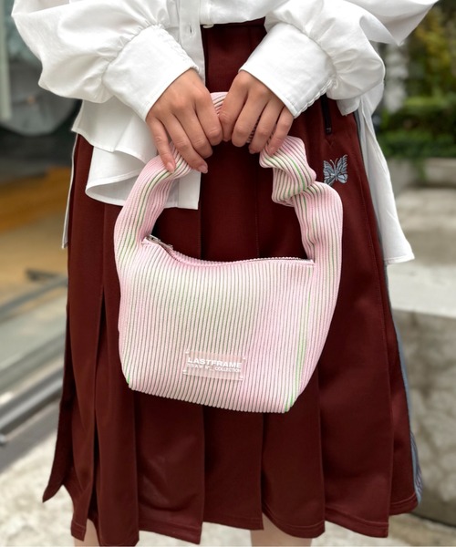 LASTFRAME（ラストフレーム）の「【LASTFRAME/ラストフレーム】クシュクシュバッグ KASANE KUSHU KUSHU BAG L26204（ハンドバッグ・レディース・ピンク系その他2/ブラック/オフホワイト・FREE）」の6枚目の写真