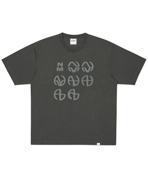 NOMANUAL(NOMANUAL)の「NM GENESIS T-SHIRT - CHARCOAL(Tシャツ/カットソー・レディース・その他・SMALL/MEDIUM/LARGE/X-LARGE)」の1枚目の写真