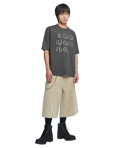 NOMANUAL(NOMANUAL)の「NM GENESIS T-SHIRT - CHARCOAL(Tシャツ/カットソー・レディース・その他・SMALL/MEDIUM/LARGE/X-LARGE)」の3枚目の写真
