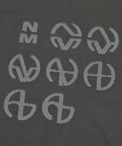NOMANUAL(NOMANUAL)の「NM GENESIS T-SHIRT - CHARCOAL(Tシャツ/カットソー・レディース・その他・SMALL/MEDIUM/LARGE/X-LARGE)」の4枚目の写真