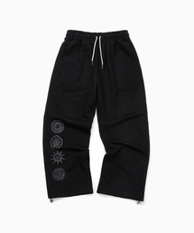 FREEMARIO（フリーマリオ）の「アドモント スウェットパンツ [ブラック]（スウェットパンツ）」