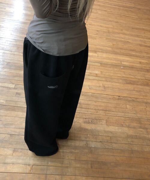 FREEMARIO（フリーマリオ）の「アドモント スウェットパンツ [ブラック]（スウェットパンツ・レディース・ブラック・MEDIUM/LARGE）」の6枚目の写真