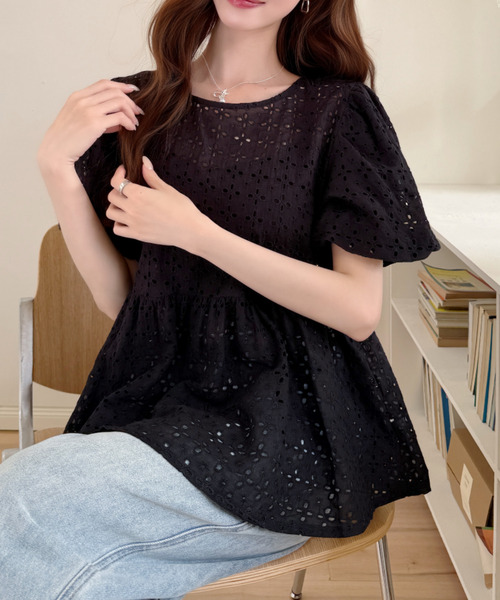 Ada.(エイダ)の「アイレット 刺繍 パフスリーブ ペプラム ブラウス(シャツ/ブラウス・レディース・ブラック/ホワイト・FREE)」の9枚目の写真