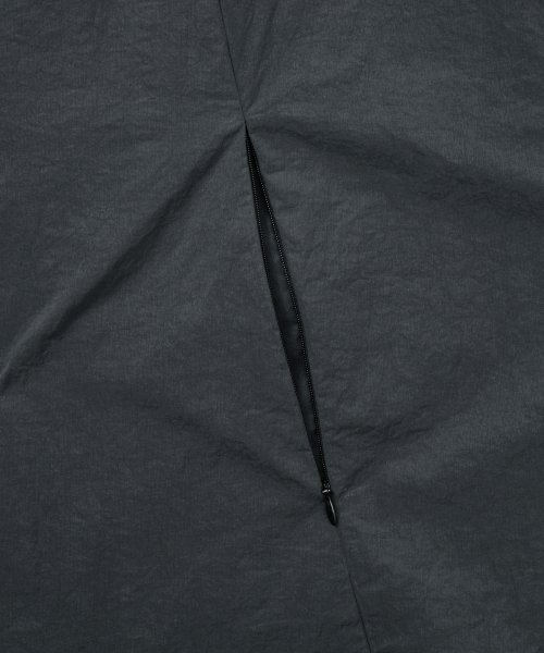 AJOBYAJO（アジョバイアジョ）の「Nylon Cape Shirt [CHARCOAL]（シャツ/ブラウス・レディース・その他・LARGE/X-LARGE）」の7枚目の写真
