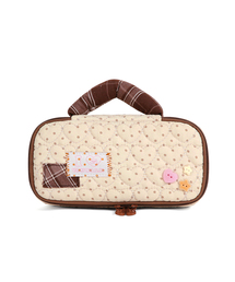 VANWALK（バンウォーク）の「ベベキルティングポーチ[バター]（PC・タブレットケース）」