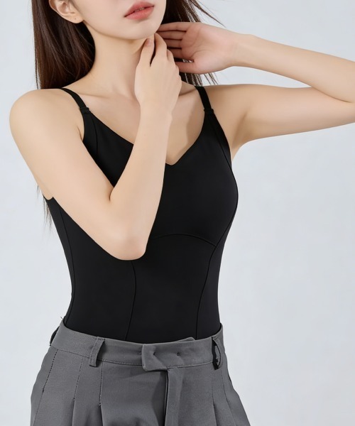 Miniministore(ミニミニストア)の「カップ付きキャミソールUバックブラトップ(キャミソール・レディース・アイボリー/ブラック/ベージュ/モカ・FREE)」の12枚目の写真