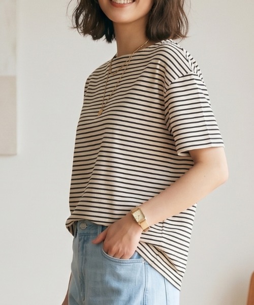MULEXS(ミューレクス)の「【接触冷感】細ボーダー ボートネック 半袖Tシャツ カットソー 綿モダール(Tシャツ/カットソー・レディース・アイボリー/ライトグレー/オフホワイト・L/M)」の5枚目の写真