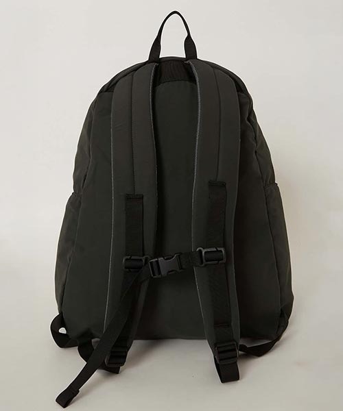 HIGH! STANDARD(ハイスタンダード)の「MT. RAINIER DESIGN × HIGH! STANDARD /ウィンドシェッド デラックスパック(バックパック/リュック・メンズ・ベージュ/カーキ系/オリーブ/チャコール・ONE)」の6枚目の写真