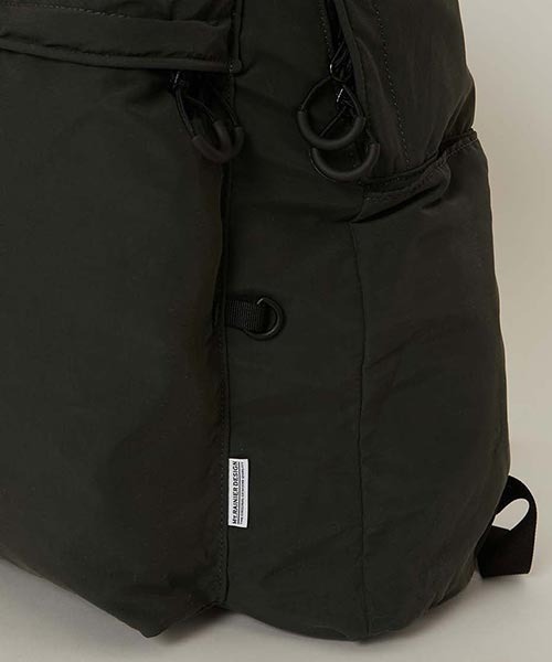 HIGH! STANDARD(ハイスタンダード)の「MT. RAINIER DESIGN × HIGH! STANDARD /ウィンドシェッド デラックスパック(バックパック/リュック・メンズ・ベージュ/カーキ系/オリーブ/チャコール・ONE)」の7枚目の写真