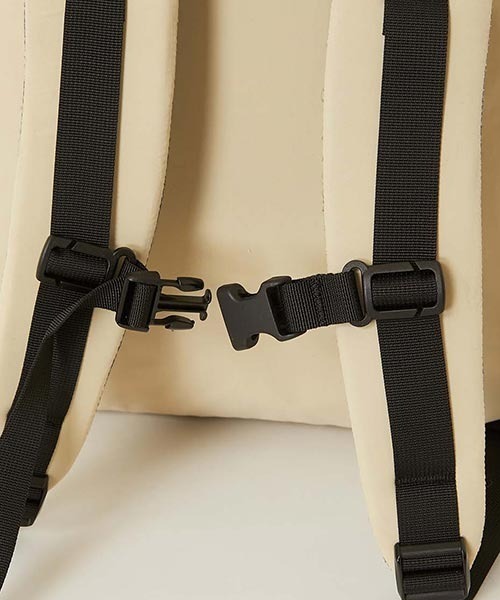 HIGH! STANDARD(ハイスタンダード)の「MT. RAINIER DESIGN × HIGH! STANDARD /ウィンドシェッド デラックスパック(バックパック/リュック・メンズ・ベージュ/カーキ系/オリーブ/チャコール・ONE)」の15枚目の写真