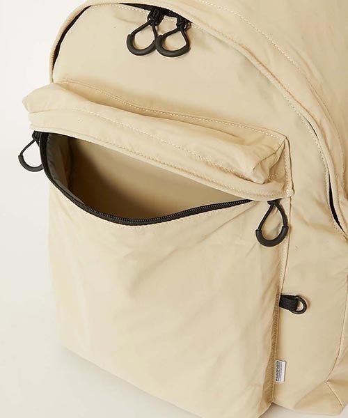 HIGH! STANDARD(ハイスタンダード)の「MT. RAINIER DESIGN × HIGH! STANDARD /ウィンドシェッド デラックスパック(バックパック/リュック・メンズ・ベージュ/カーキ系/オリーブ/チャコール・ONE)」の17枚目の写真