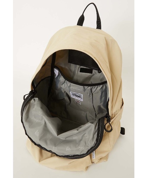 HIGH! STANDARD(ハイスタンダード)の「MT. RAINIER DESIGN × HIGH! STANDARD /ウィンドシェッド デラックスパック(バックパック/リュック・メンズ・ベージュ/カーキ系/オリーブ/チャコール・ONE)」の18枚目の写真