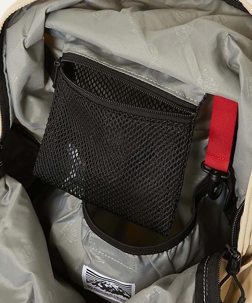 HIGH! STANDARD(ハイスタンダード)の「MT. RAINIER DESIGN × HIGH! STANDARD /ウィンドシェッド デラックスパック(バックパック/リュック・メンズ・ベージュ/カーキ系/オリーブ/チャコール・ONE)」の19枚目の写真