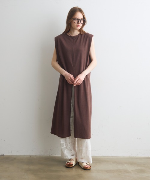 Crisp（クリスプ）の「power shoulder cut onepiece / パワーショルダーカットワンピース（ワンピース・レディース・ピンク/ブラウン・FREE）」の3枚目の写真