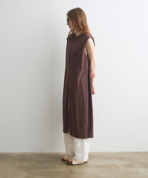 Crisp（クリスプ）の「power shoulder cut onepiece / パワーショルダーカットワンピース（ワンピース・レディース・ピンク/ブラウン・FREE）」の5枚目の写真