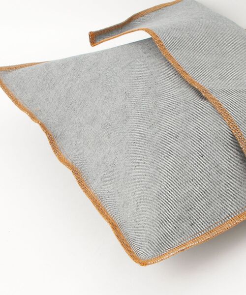 CONZ(コンズ)の「ITTI-MARY FLAP INSIDEOUT SHOULDER - M / HYOMA(ショルダーバッグ・メンズ・インディゴブルー/ブラック・M)」の12枚目の写真
