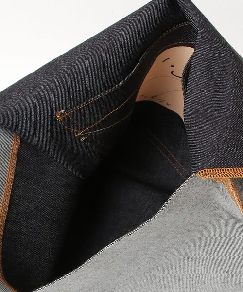 CONZ(コンズ)の「ITTI-MARY FLAP INSIDEOUT SHOULDER - M / HYOMA(ショルダーバッグ・メンズ・インディゴブルー/ブラック・M)」の13枚目の写真