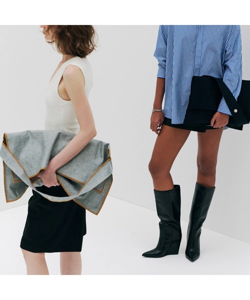 CONZ(コンズ)の「ITTI-MARY FLAP INSIDEOUT SHOULDER - M / HYOMA(ショルダーバッグ・メンズ・インディゴブルー/ブラック・M)」の10枚目の写真