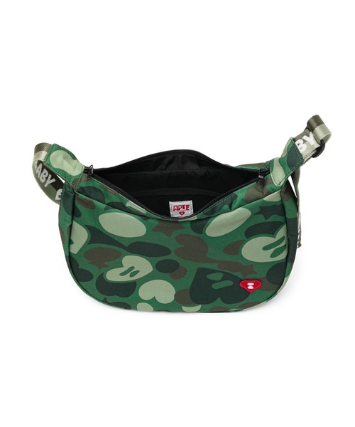 A BATHING APE（アベイシングエイプ）の「HEART BADGE CROSSBODY CAMO MINI BAG #2（ショルダーバッグ・レディース・グリーン・FREE）」の5枚目の写真
