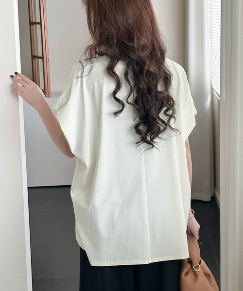 DAY CLOSET(デイ クローゼット)の「【接触冷感/脇見せ防止】ベーシック 無地 フレンチスリーブ オーバーサイズ シャツ レディース(Tシャツ/カットソー・レディース・チャコールグレー/グレイッシュベージュ/アイボリー/ブラック・L/M)」の9枚目の写真