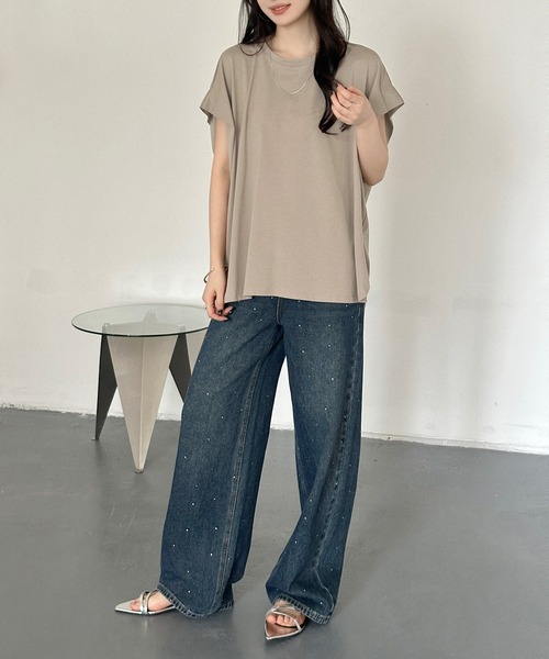 DAY CLOSET(デイ クローゼット)の「【接触冷感/脇見せ防止】ベーシック 無地 フレンチスリーブ オーバーサイズ シャツ レディース(Tシャツ/カットソー・レディース・チャコールグレー/グレイッシュベージュ/アイボリー/ブラック・L/M)」の13枚目の写真