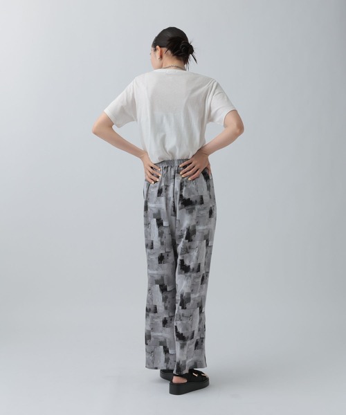 LEPSIM(レプシィム)の「フロッキーロゴプリントT 787868(Tシャツ/カットソー・レディース・パープル/チャコールグレー/オフホワイト・FREE)」の16枚目の写真