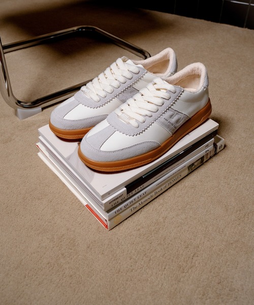 EPT（イーピーティー）の「Santos (Off White/Grey)（スニーカー・レディース・ホワイト×グレー・22cm/26cm/26.5cm/27cm/27.5cm/22.5cm/23cm/23.5cm/24cm/24.5cm/25cm）」の3枚目の写真