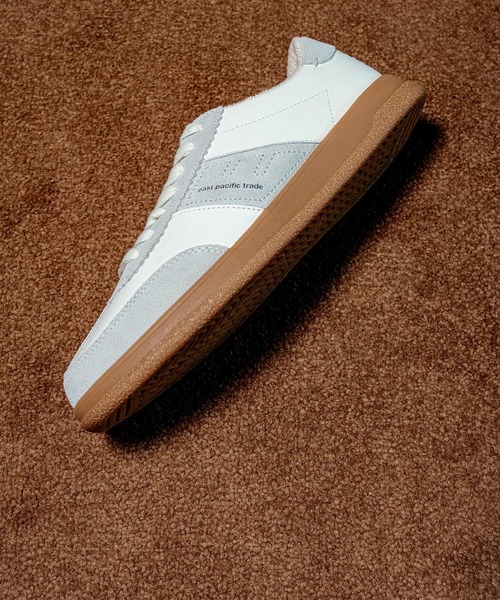 EPT（イーピーティー）の「Santos (Off White/Grey)（スニーカー・レディース・ホワイト×グレー・22cm/26cm/26.5cm/27cm/27.5cm/22.5cm/23cm/23.5cm/24cm/24.5cm/25cm）」の4枚目の写真