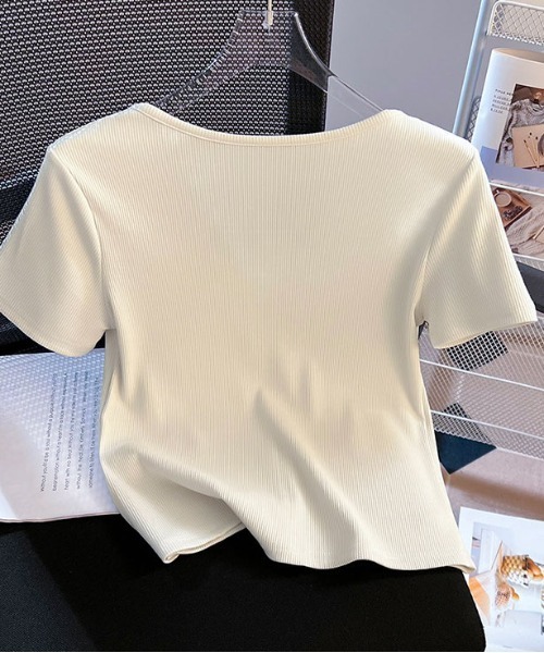 &soiree(アンドソワレ)の「レースレイヤードショート丈リボン付きトップス(Tシャツ/カットソー・レディース・ホワイト/ピンク/グレー・SMALL/MEDIUM/LARGE/X-LARGE)」の4枚目の写真
