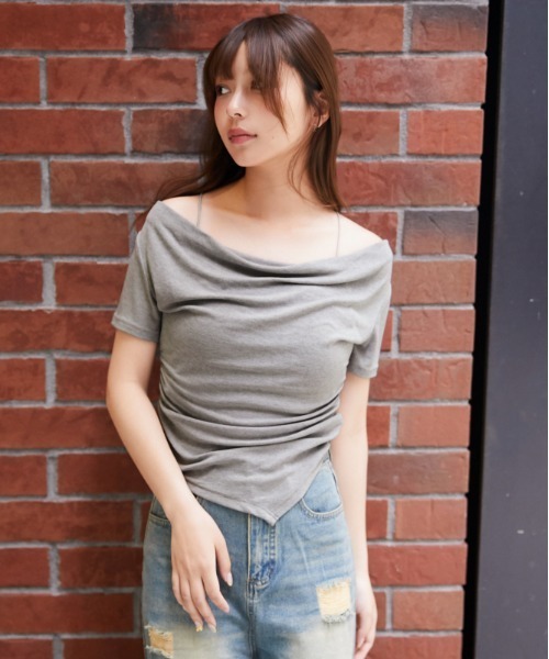 GORGE(ゴージ)の「《ドレープデザイン》カットソー/韓国フェミニン/全3色(Tシャツ/カットソー・レディース・ブラック/オフホワイト/グレー・F)」の3枚目の写真