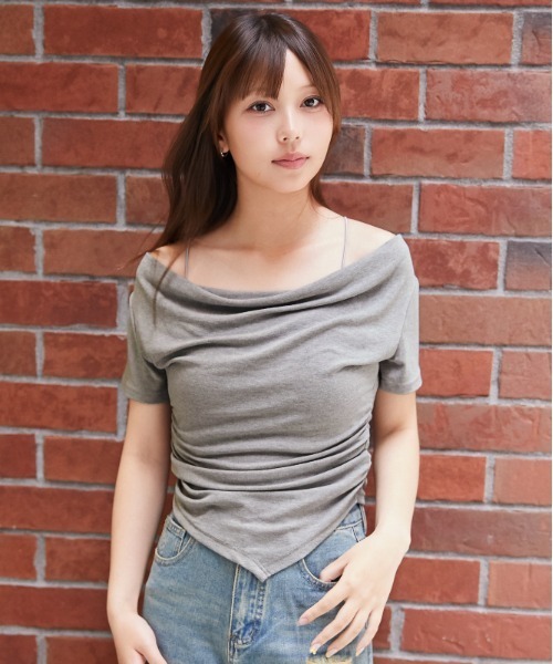 GORGE(ゴージ)の「《ドレープデザイン》カットソー/韓国フェミニン/全3色(Tシャツ/カットソー・レディース・ブラック/オフホワイト/グレー・F)」の5枚目の写真