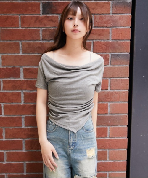 GORGE(ゴージ)の「《ドレープデザイン》カットソー/韓国フェミニン/全3色(Tシャツ/カットソー・レディース・ブラック/オフホワイト/グレー・F)」の6枚目の写真